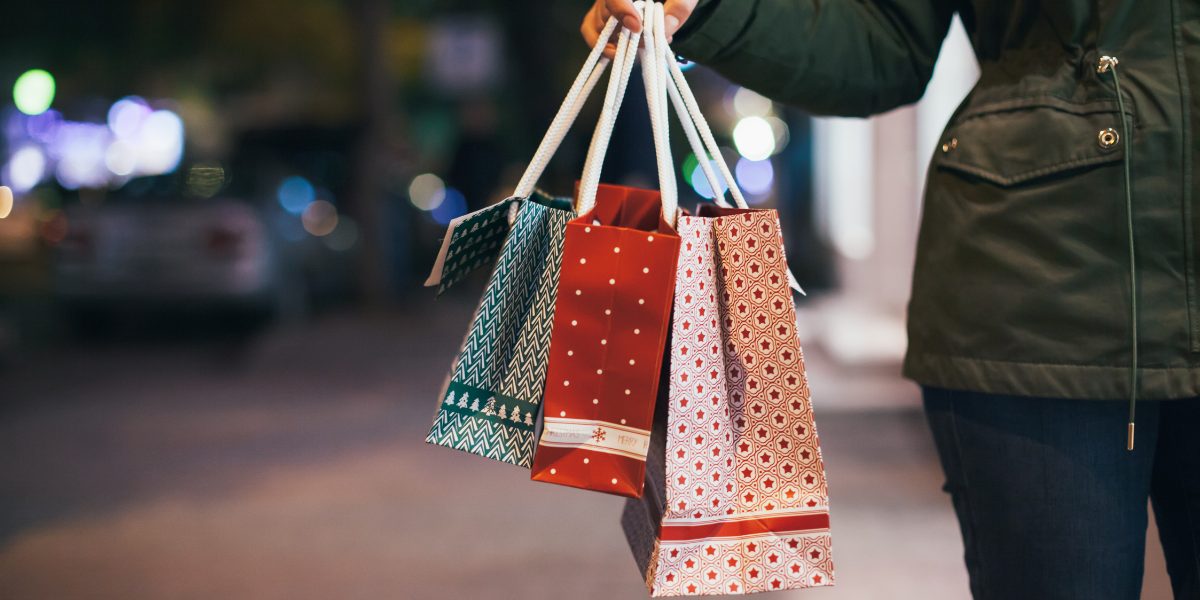 How to Maintain High Email Open Rates During the Holiday Season