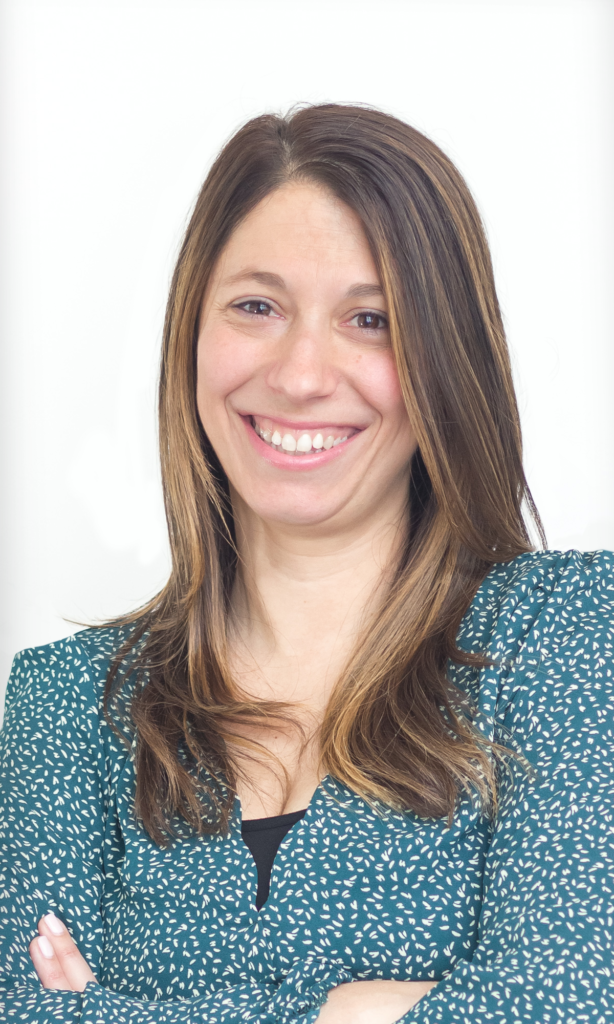 Headshot of Toni Weaver, Associate Account Director